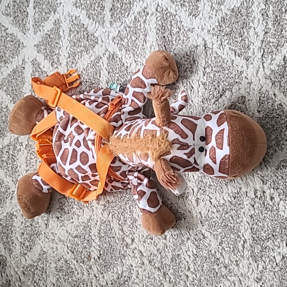4 for $28 - Animal Planet - Unisex Toddler 3T Giraffe Harness Backpack